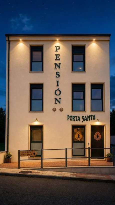 Fachada Principal Pension Porta Santa Noche 5